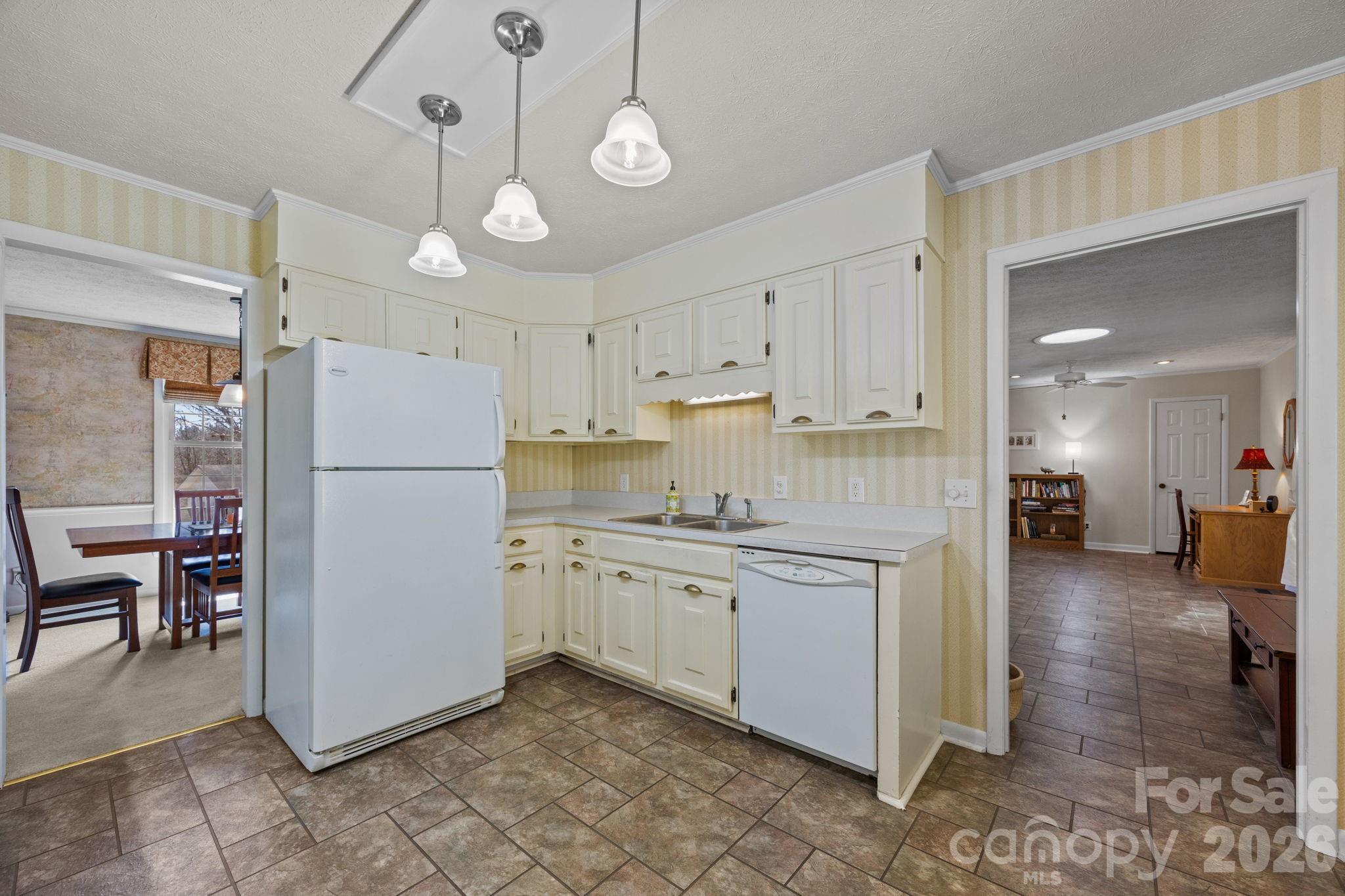 3124 Primrose Drive Hendersonville NC 28792