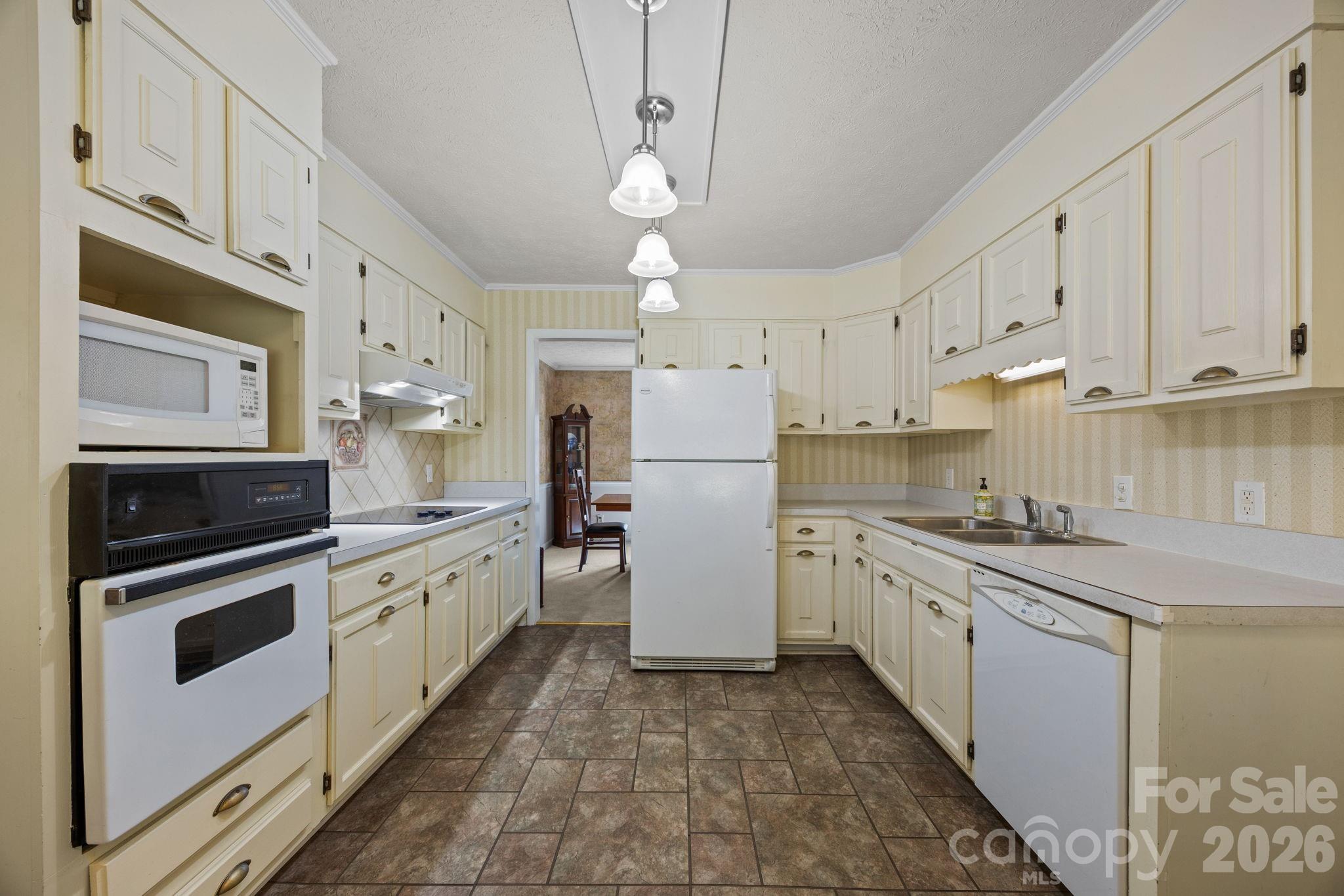 3124 Primrose Drive Hendersonville NC 28792