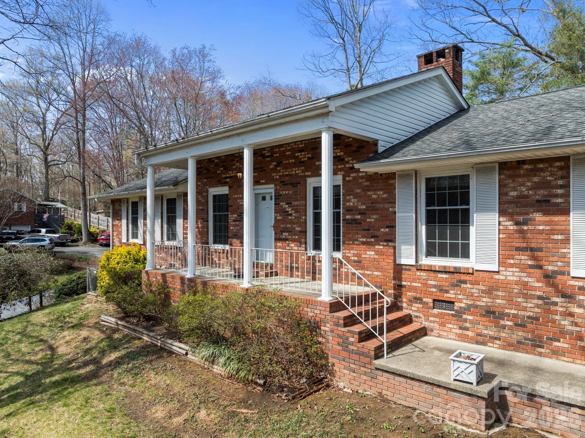 3124 Primrose Drive Hendersonville NC 28792