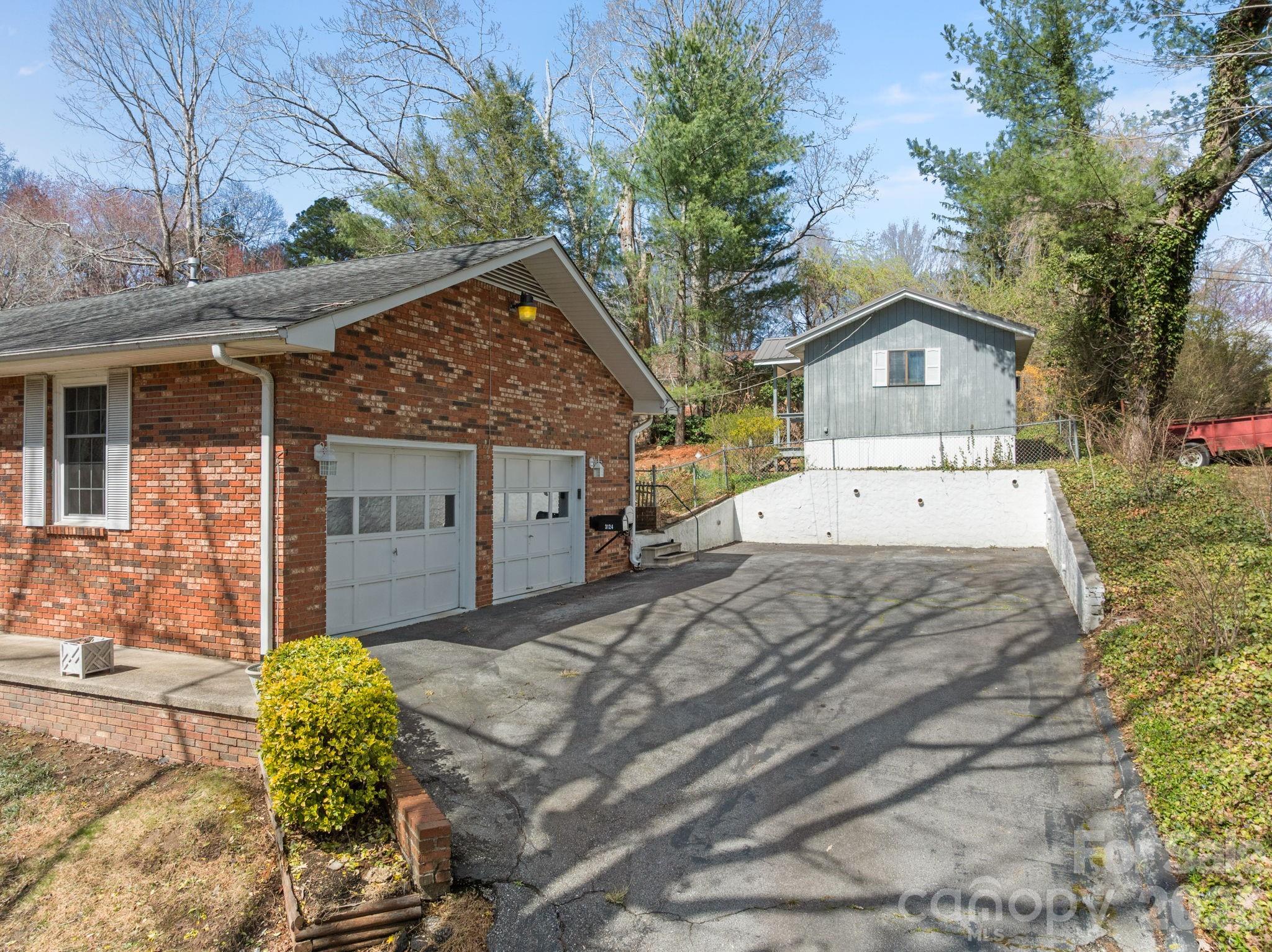3124 Primrose Drive Hendersonville NC 28792