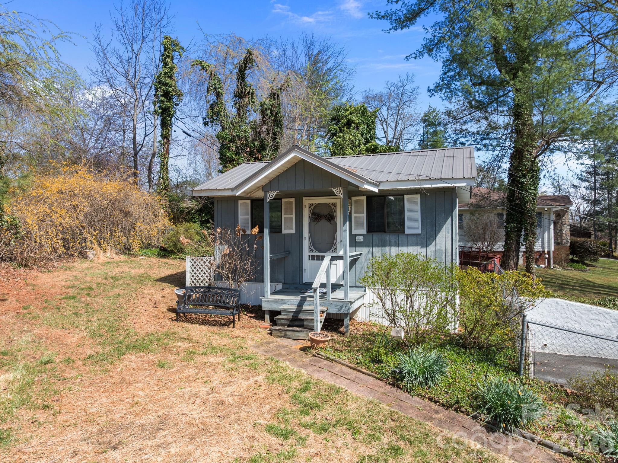 3124 Primrose Drive Hendersonville NC 28792