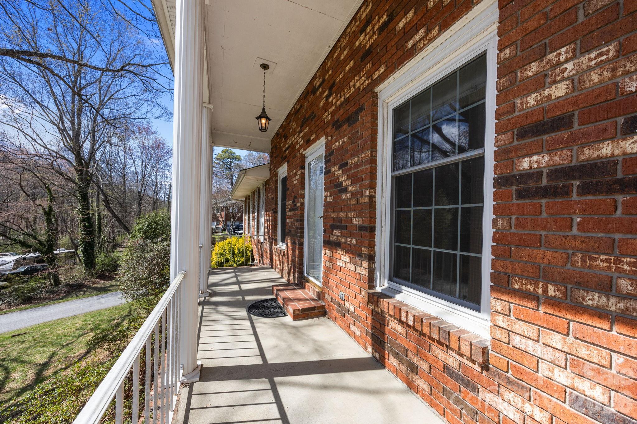 3124 Primrose Drive Hendersonville NC 28792