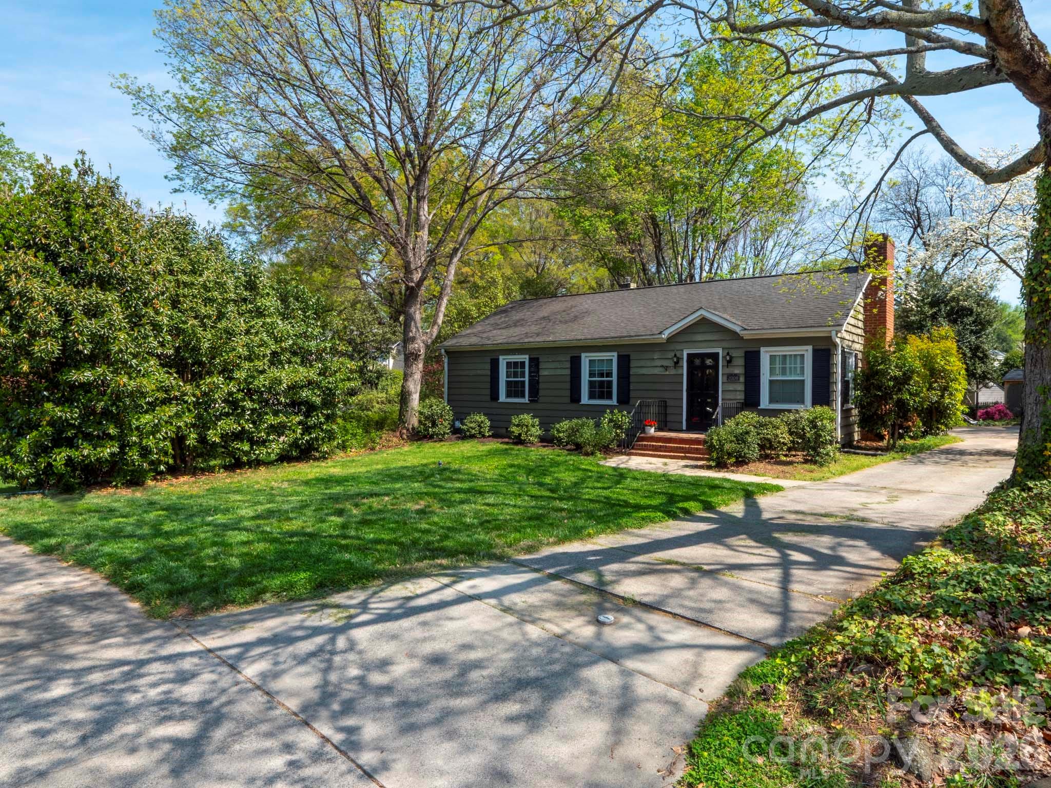 2009 Hassell Place Charlotte NC 28209