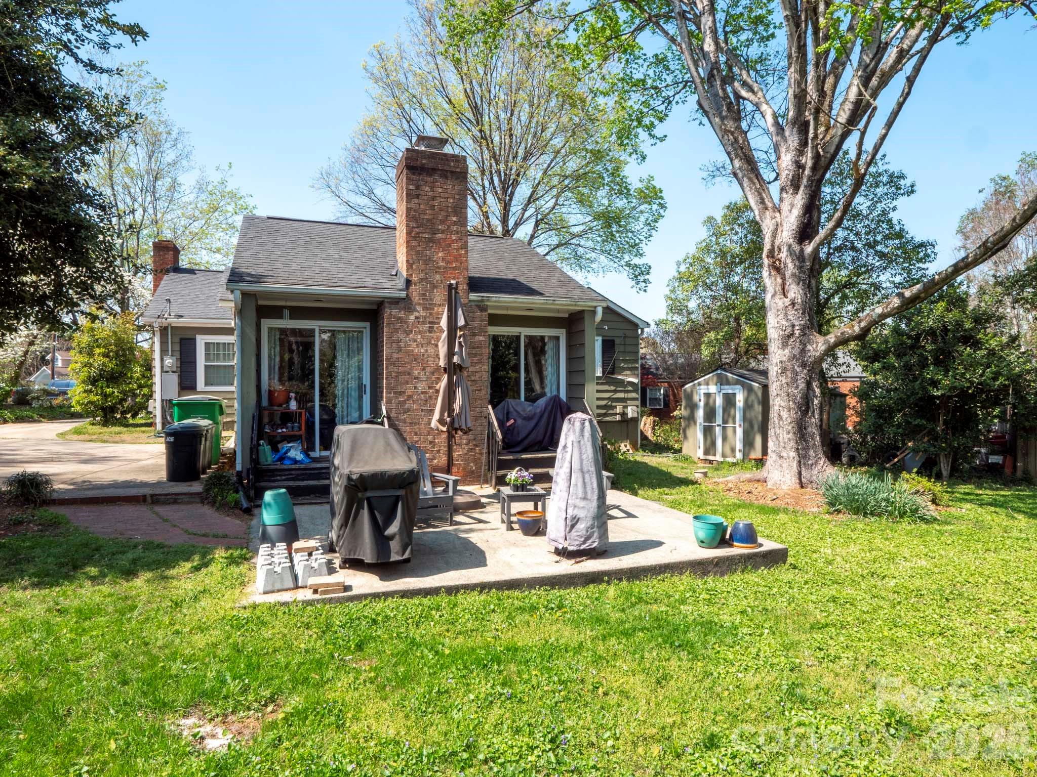 2009 Hassell Place Charlotte NC 28209