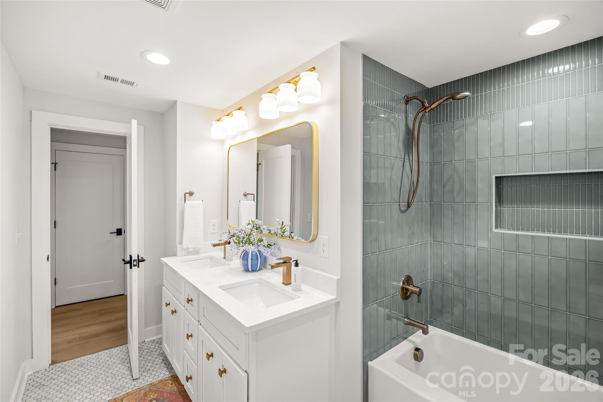 417 Regency Drive Charlotte NC 28211