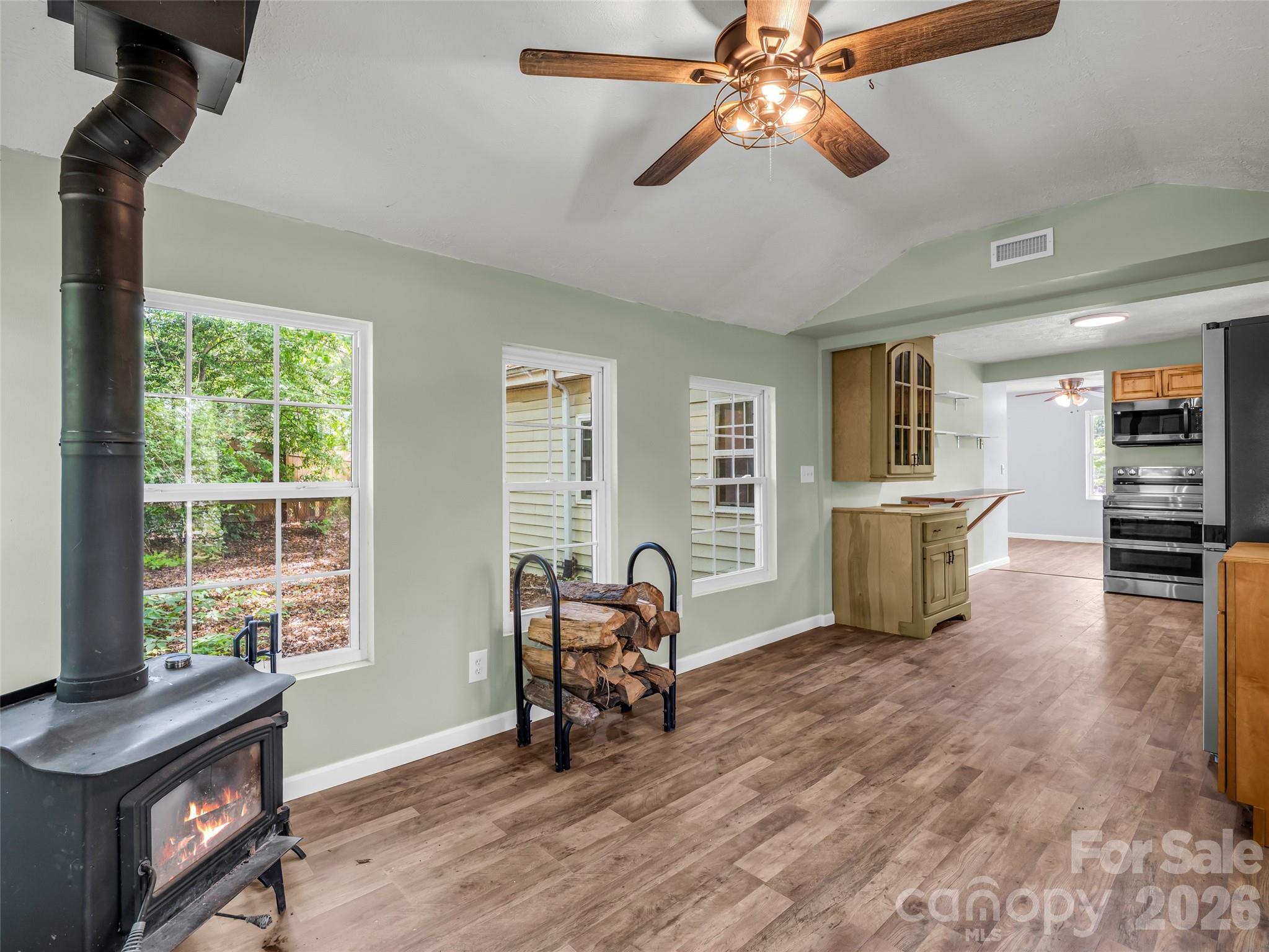 1916 Old Spartanburg Road Hendersonville NC 28792