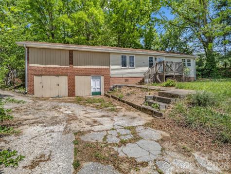 1916 Old Spartanburg Road Hendersonville NC 28792