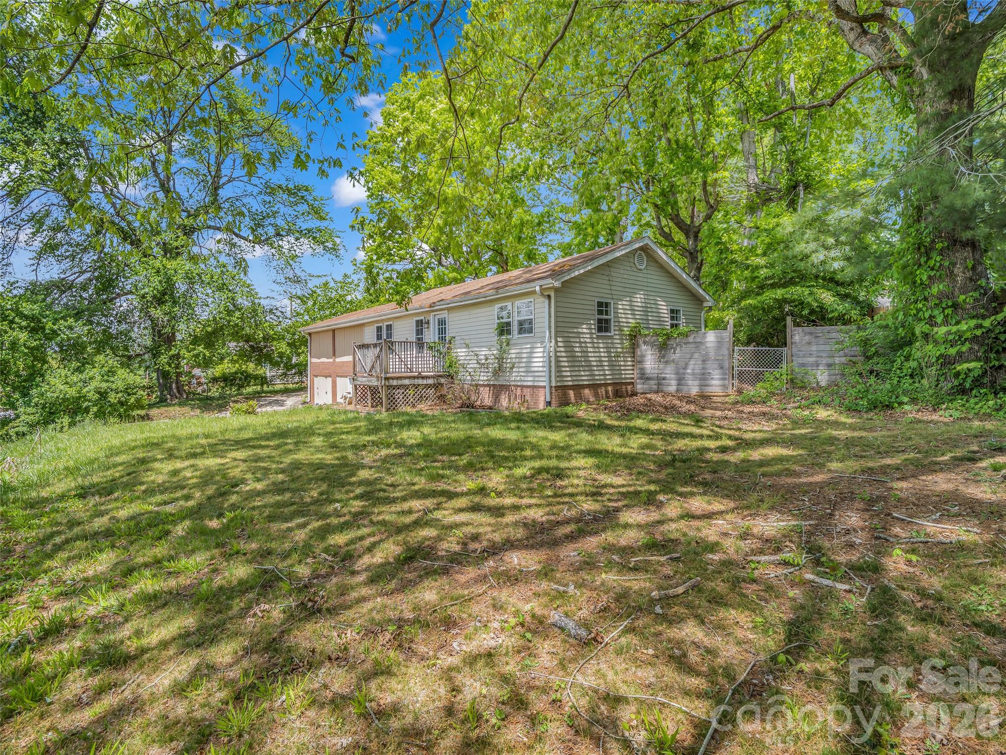 1916 Old Spartanburg Road Hendersonville NC 28792