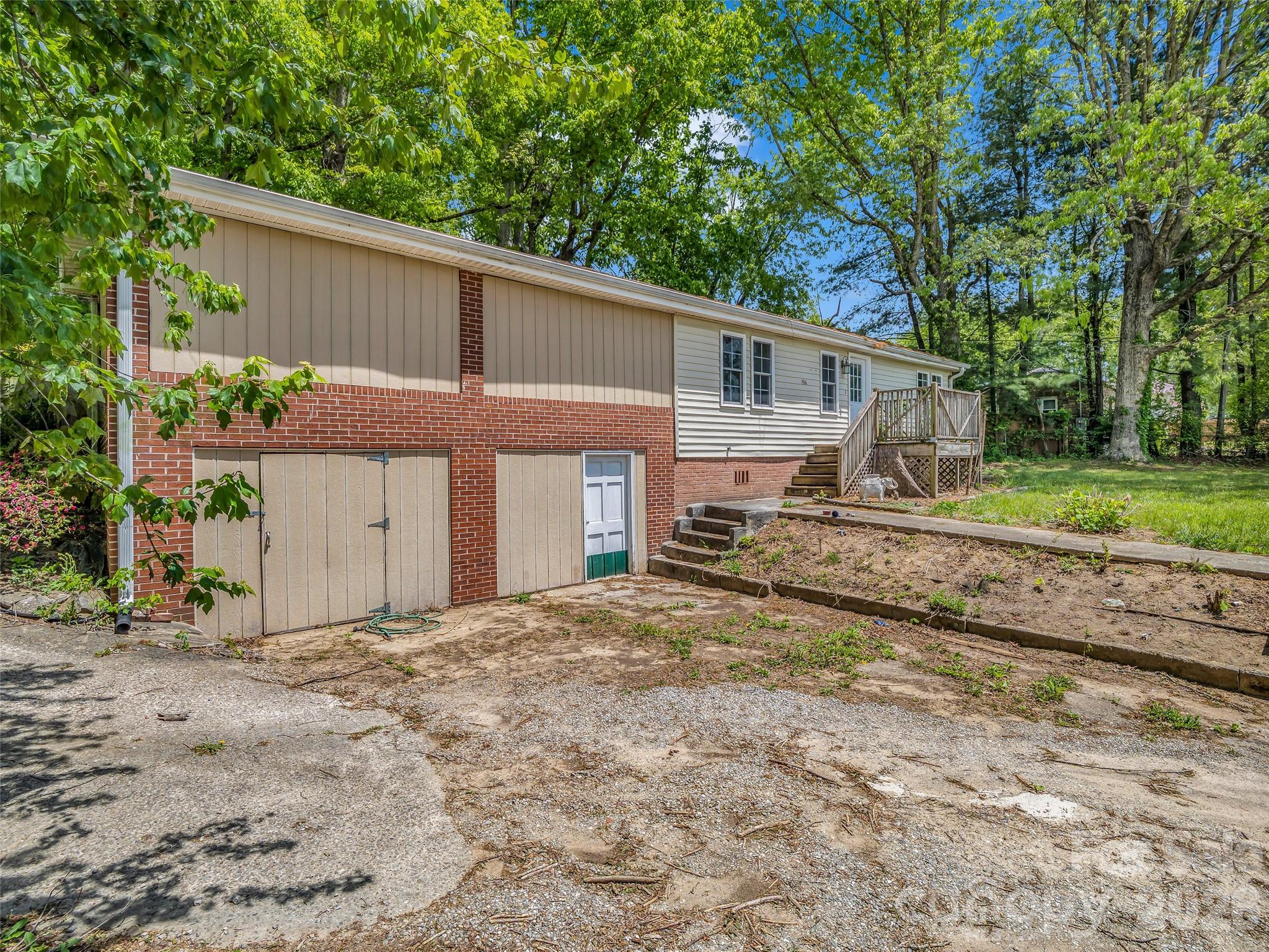 1916 Old Spartanburg Road Hendersonville NC 28792