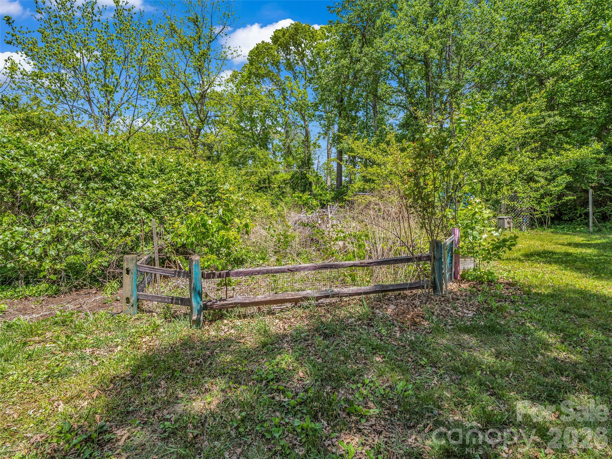 1916 Old Spartanburg Road Hendersonville NC 28792