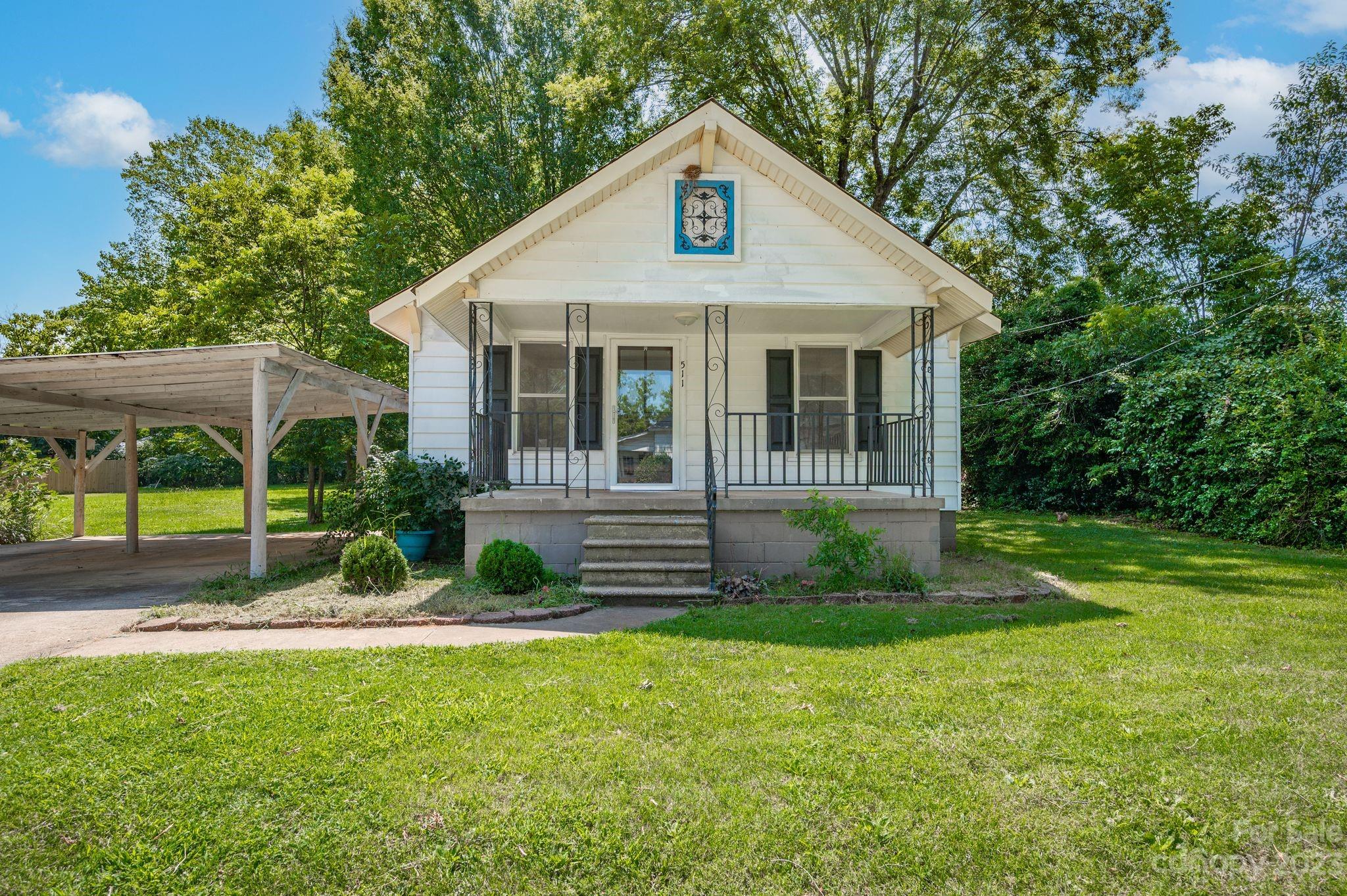 511 E 21st Street Newton NC 28658