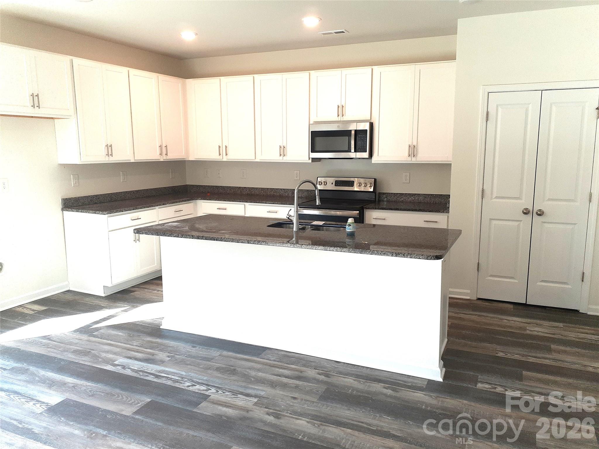 2019 Arapaho Drive Charlotte NC 28214