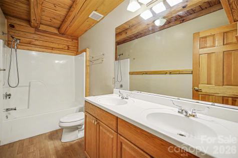 4910 Arden Gate Drive Iron Station NC 28080