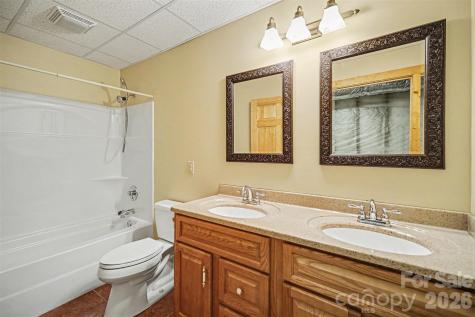 4910 Arden Gate Drive Iron Station NC 28080
