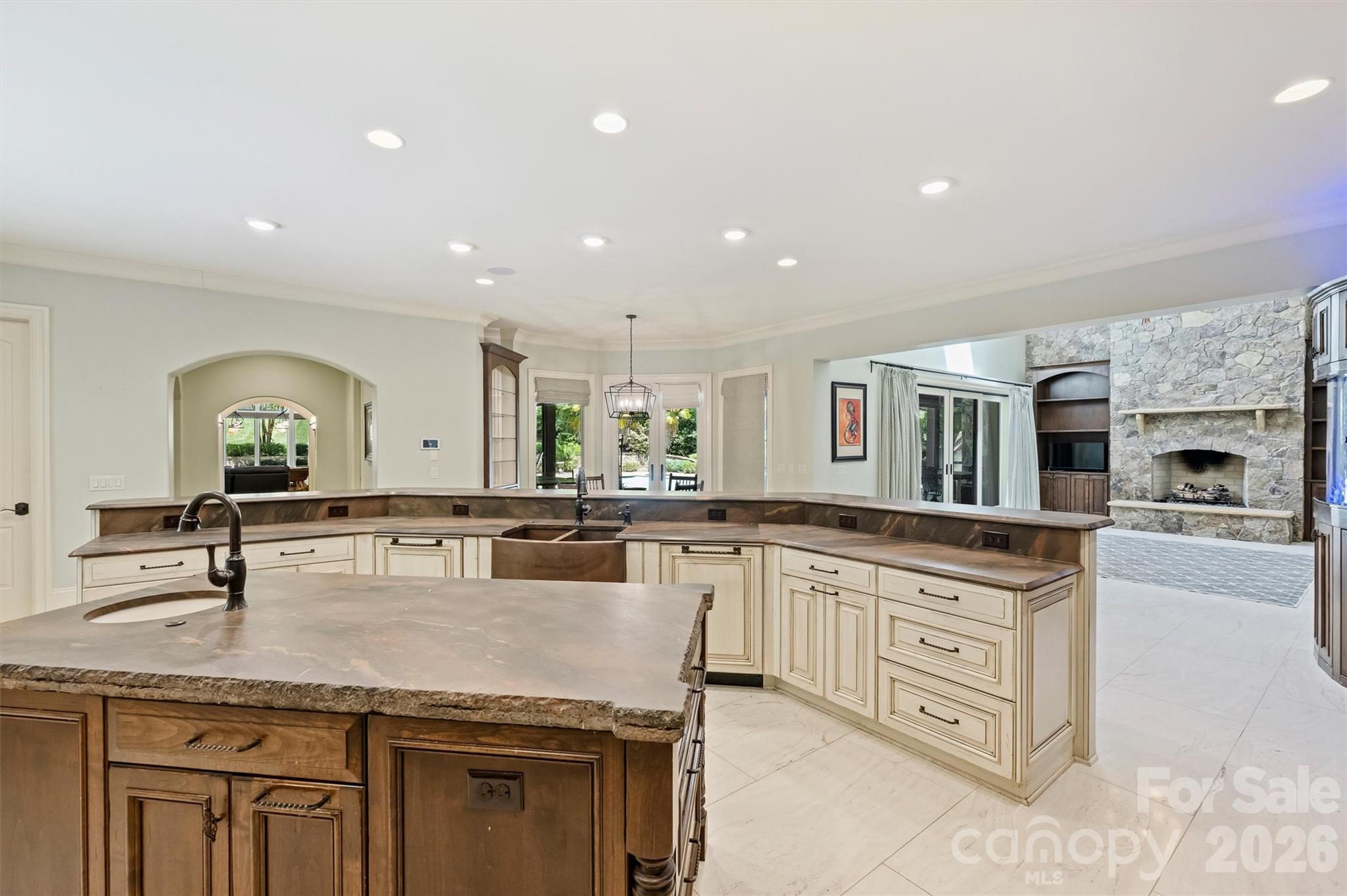 4901 Carmel Park Drive Charlotte NC 28226