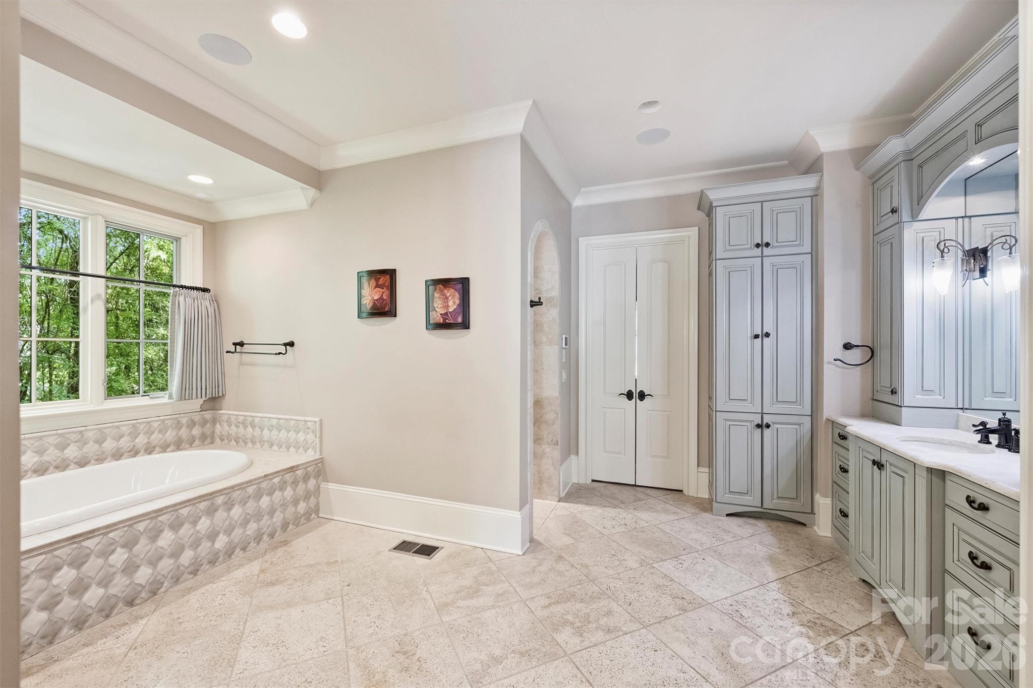 4901 Carmel Park Drive Charlotte NC 28226