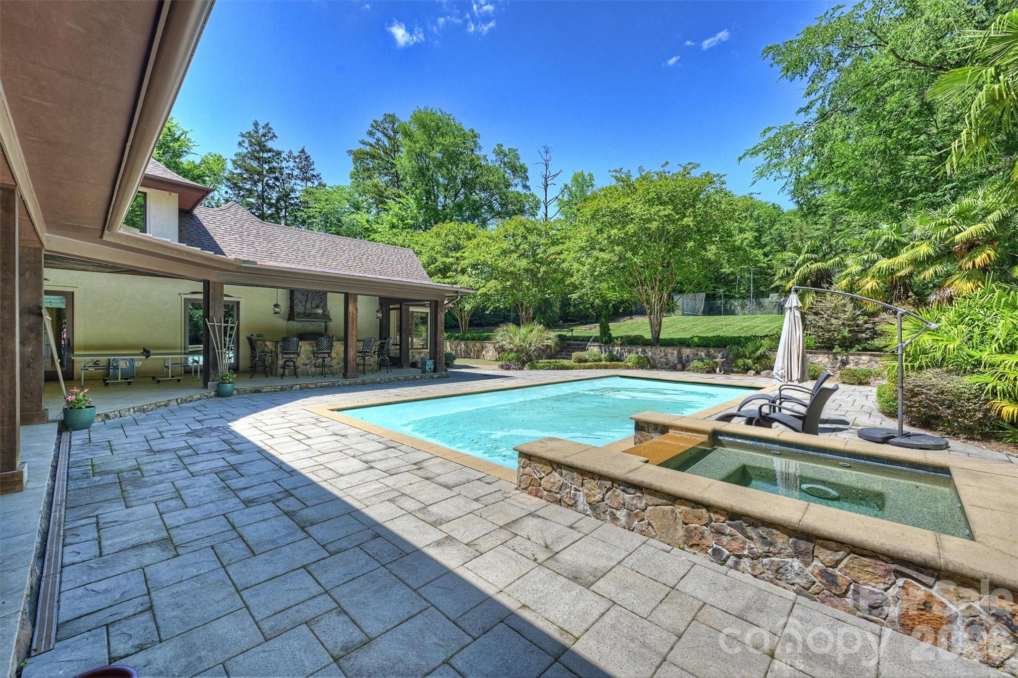 4901 Carmel Park Drive Charlotte NC 28226