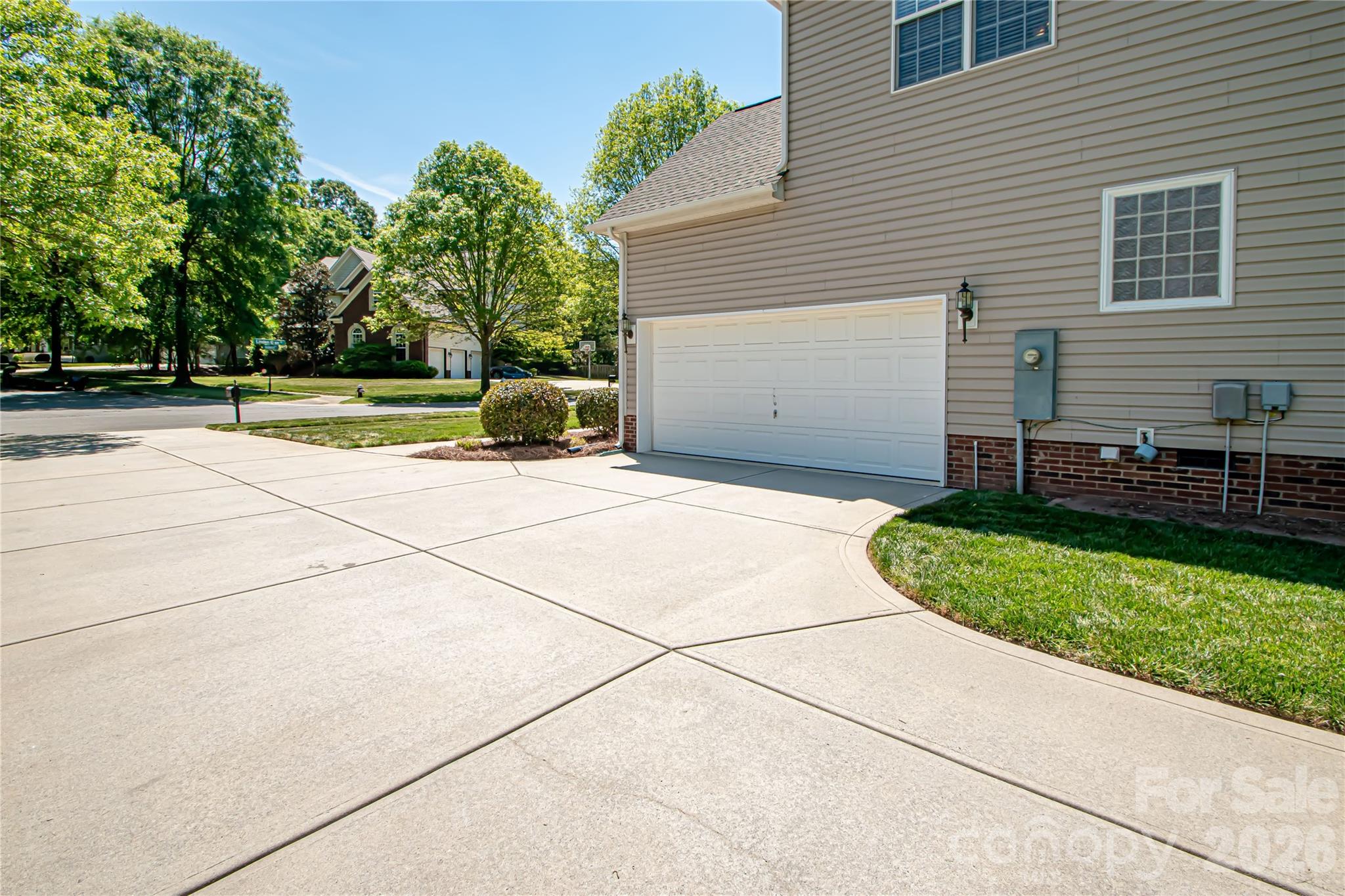 1325 Linden Glen Drive Matthews NC 28104