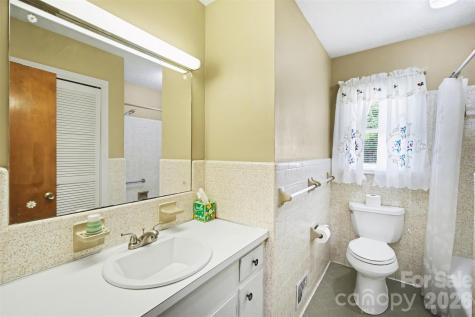 1300 Briarcliff Road Shelby NC 28152
