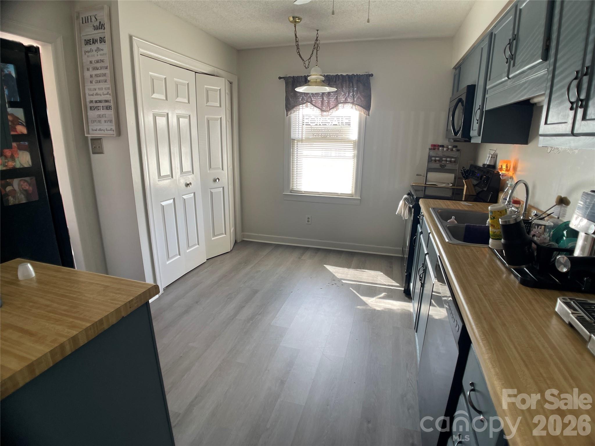 2705 N Center Street Hickory NC 28601