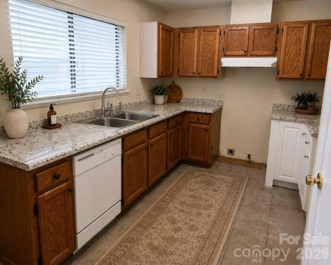 7636 Eastbourne Road Charlotte NC 28227