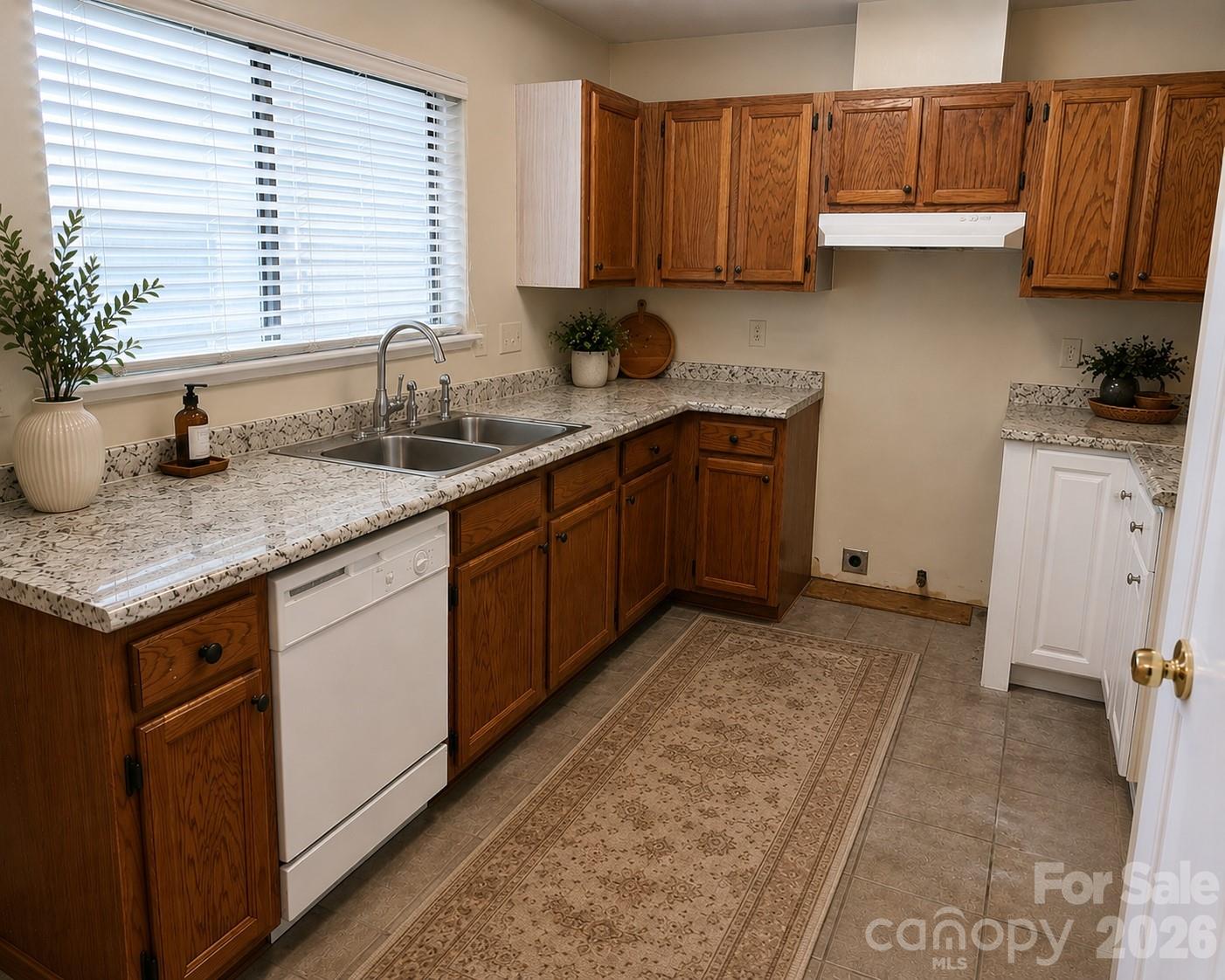 7636 Eastbourne Road Charlotte NC 28227