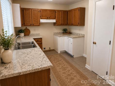 7636 Eastbourne Road Charlotte NC 28227