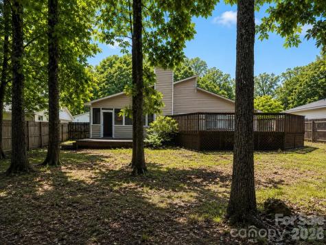 7636 Eastbourne Road Charlotte NC 28227