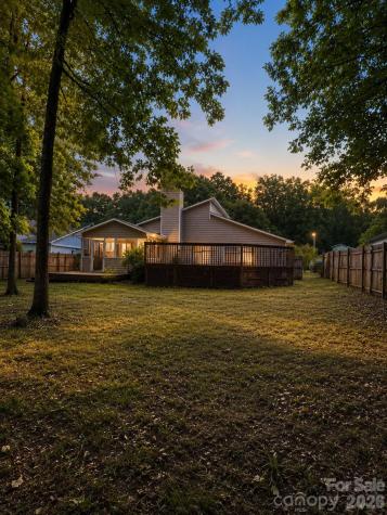 7636 Eastbourne Road Charlotte NC 28227