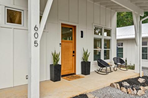 605 Hiawassee Avenue Black Mountain NC 28711