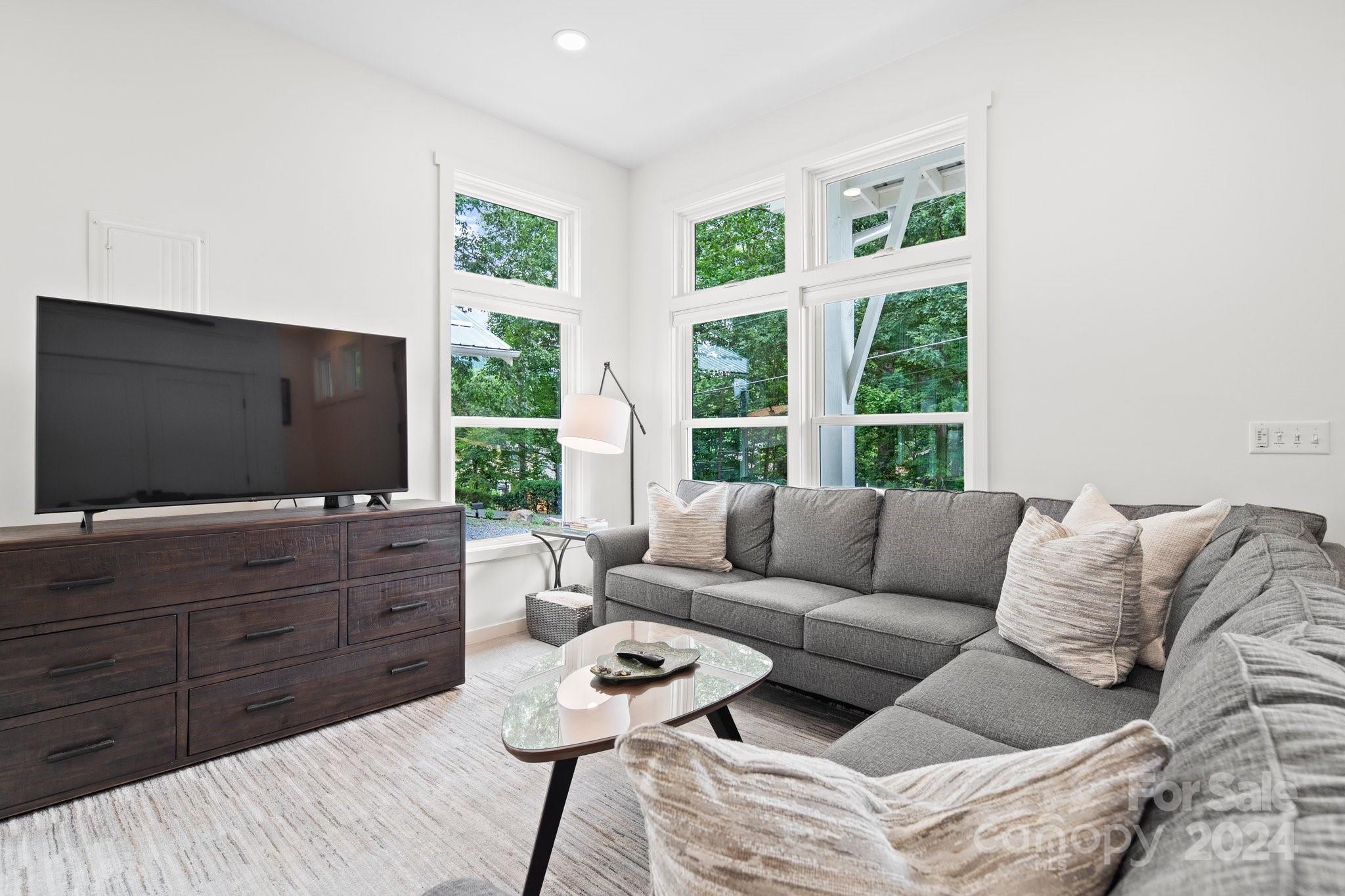 605 Hiawassee Avenue Black Mountain NC 28711