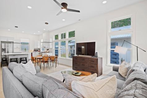 605 Hiawassee Avenue Black Mountain NC 28711