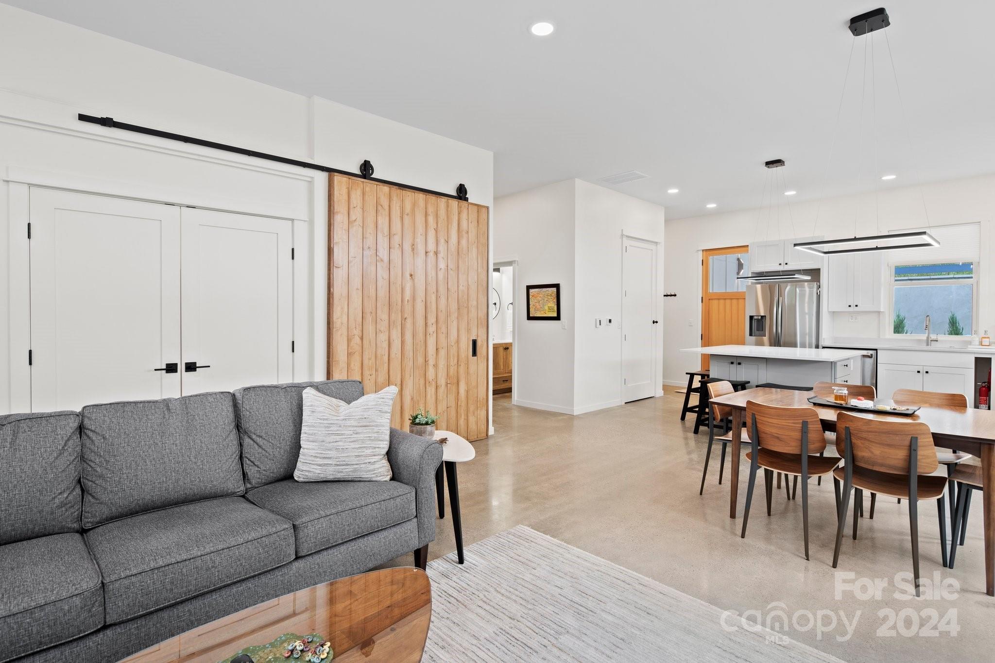 605 Hiawassee Avenue Black Mountain NC 28711