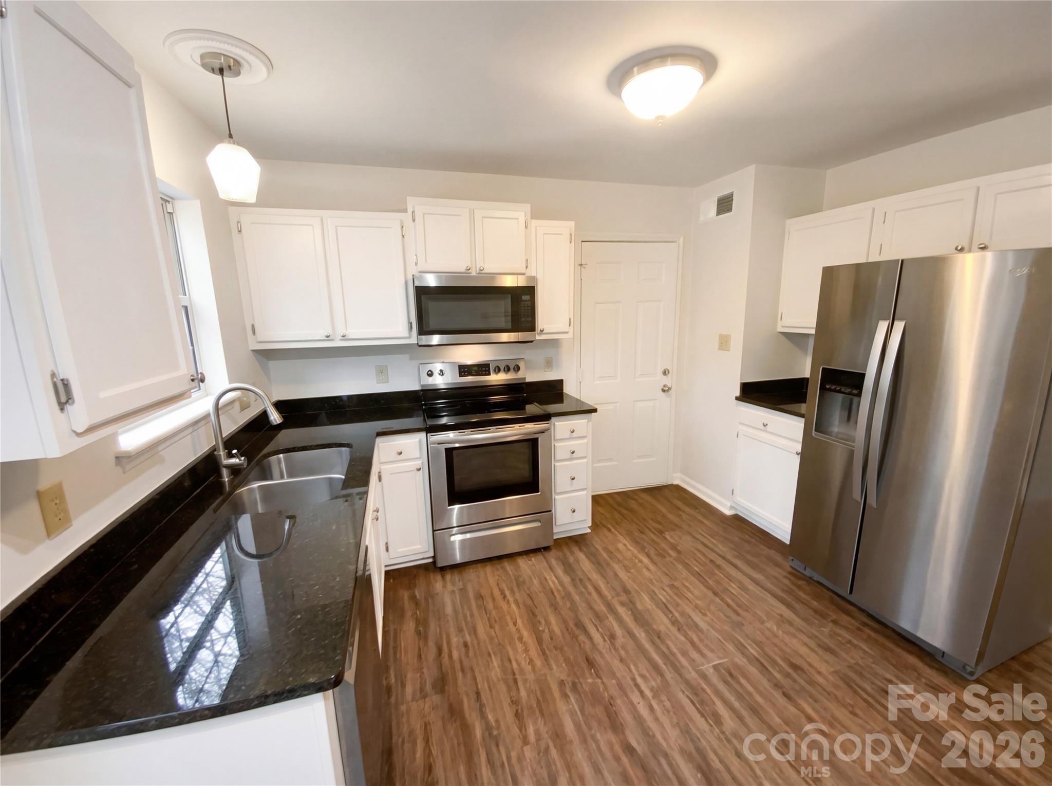 5719 Rocbridge Lane Charlotte NC 28208