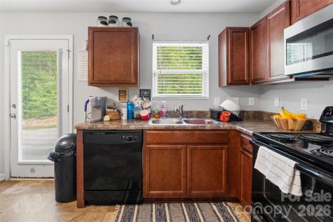 2046 E Park Drive Lancaster SC 29720