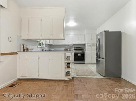 123 Castleton Lane Hendersonville NC 28791