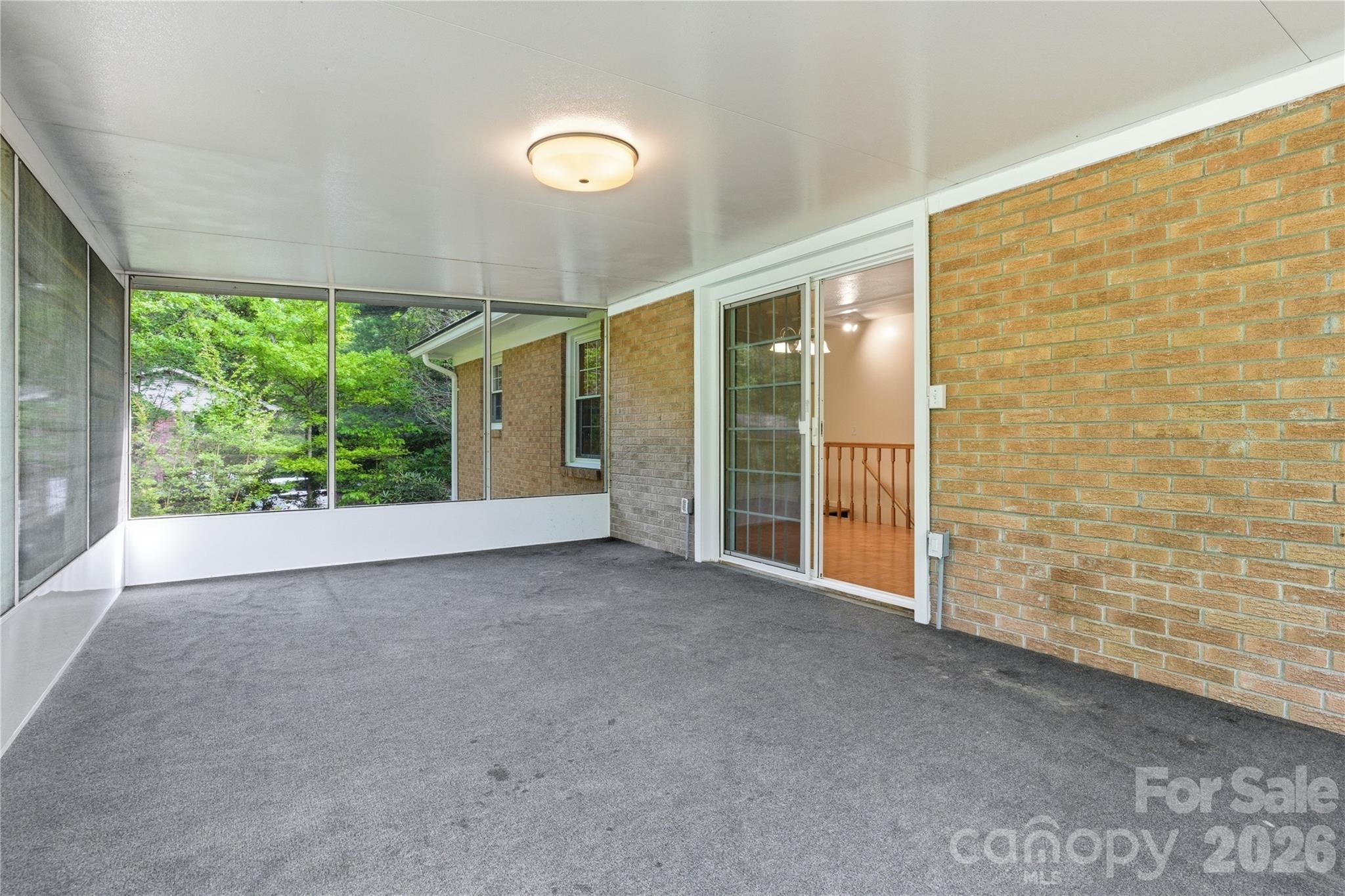 123 Castleton Lane Hendersonville NC 28791