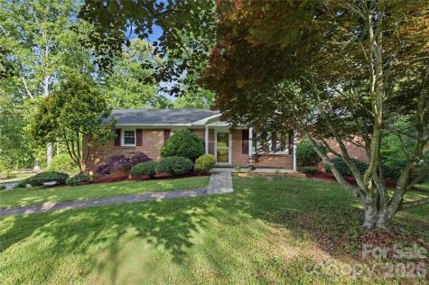 123 Castleton Lane Hendersonville NC 28791