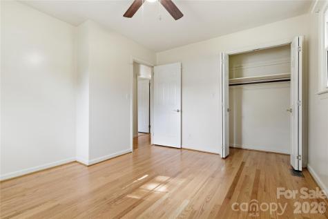 123 Castleton Lane Hendersonville NC 28791