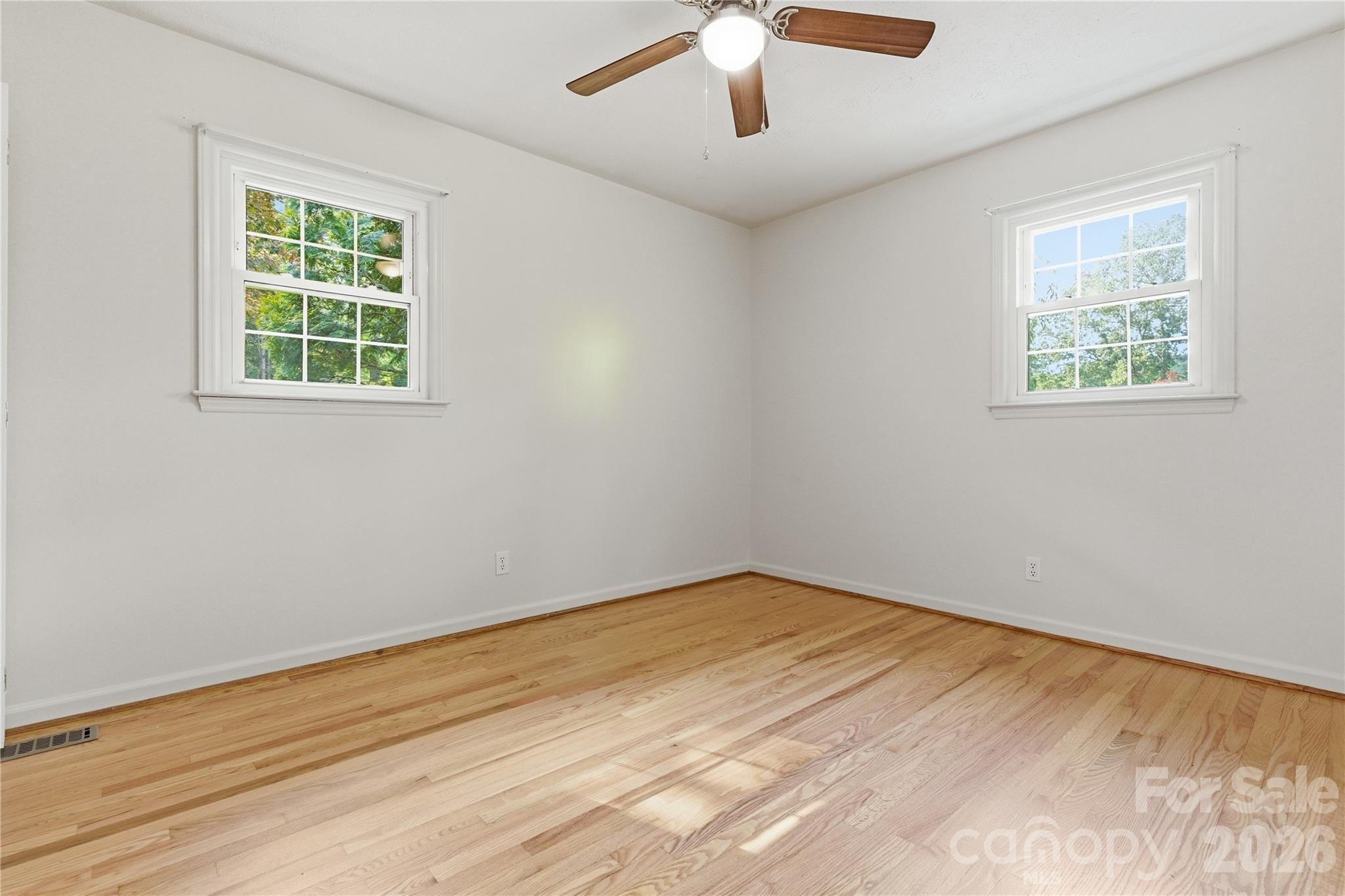 123 Castleton Lane Hendersonville NC 28791