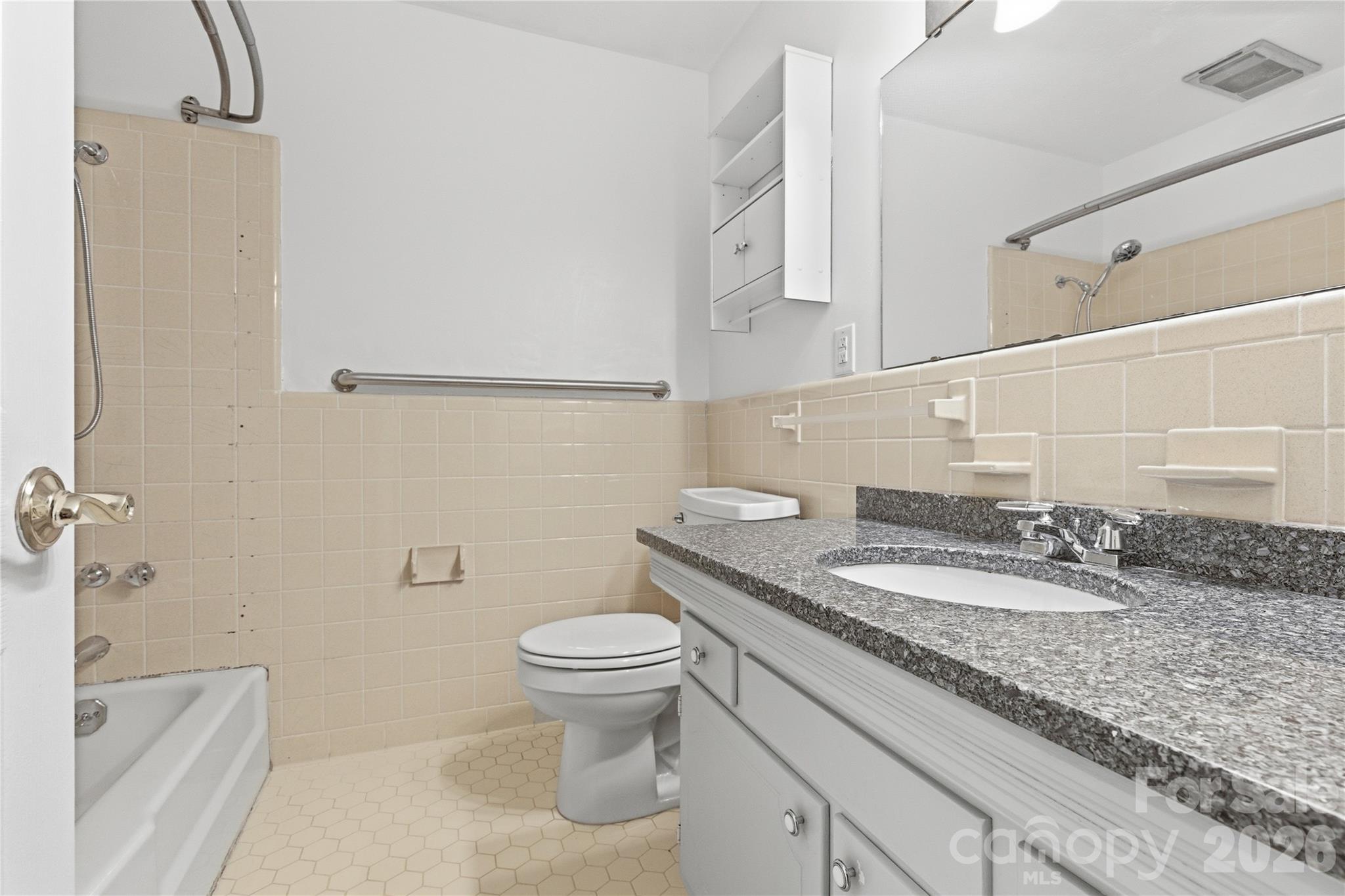 123 Castleton Lane Hendersonville NC 28791