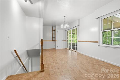 123 Castleton Lane Hendersonville NC 28791