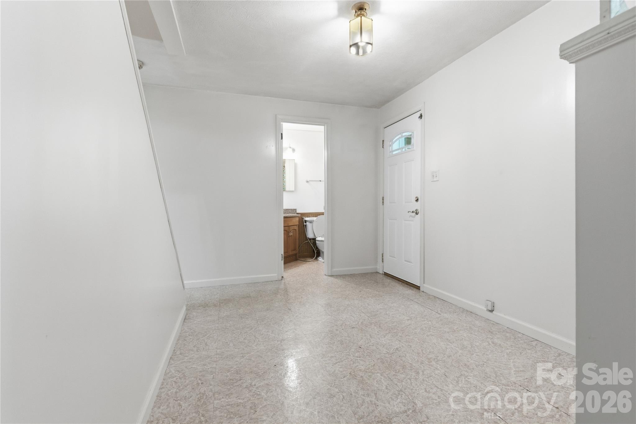 123 Castleton Lane Hendersonville NC 28791