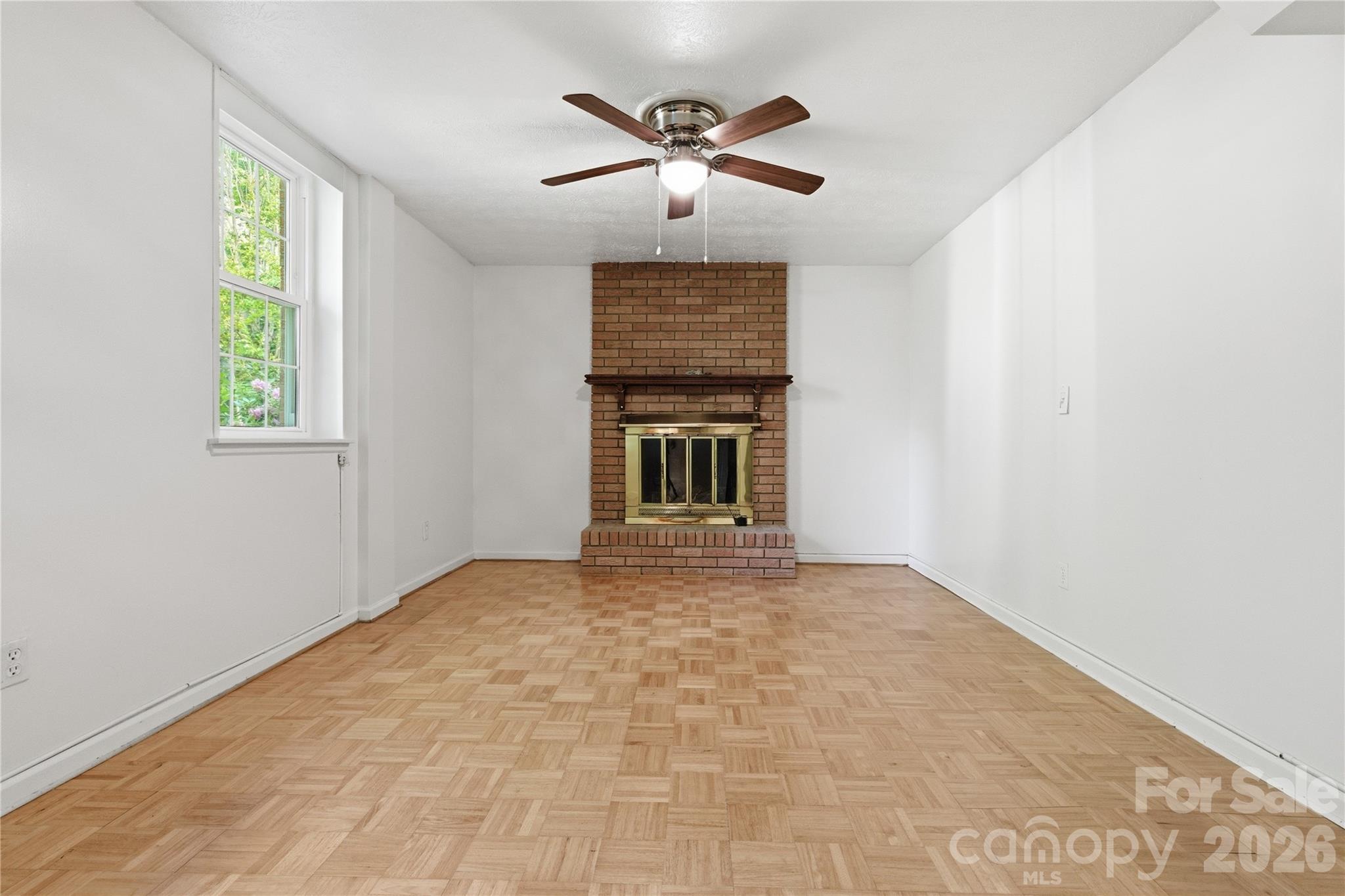 123 Castleton Lane Hendersonville NC 28791