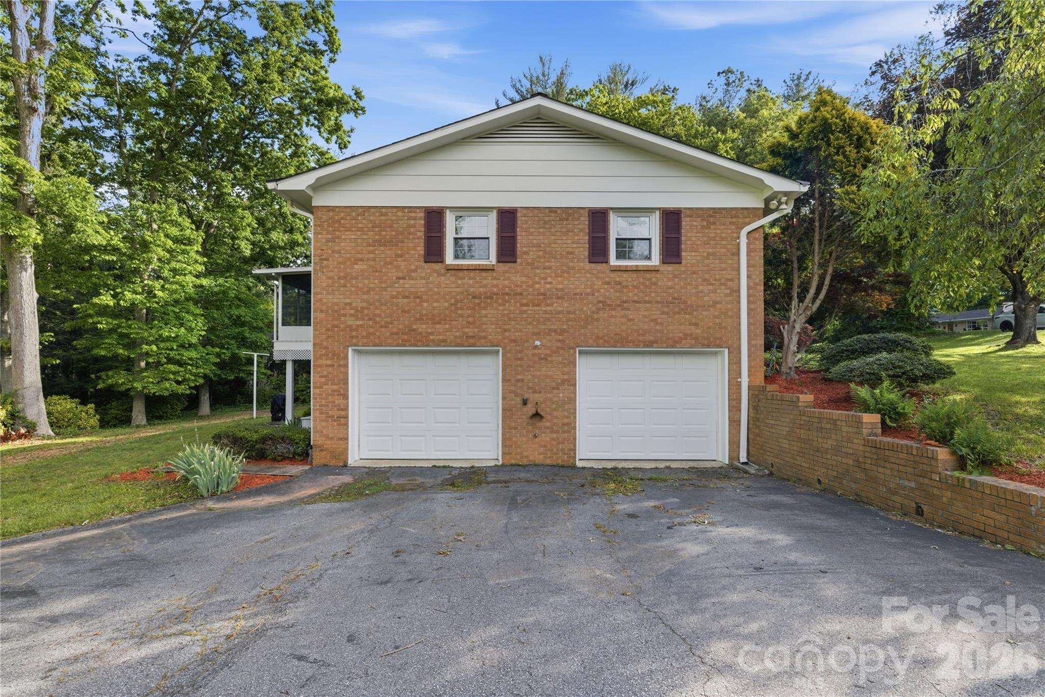 123 Castleton Lane Hendersonville NC 28791