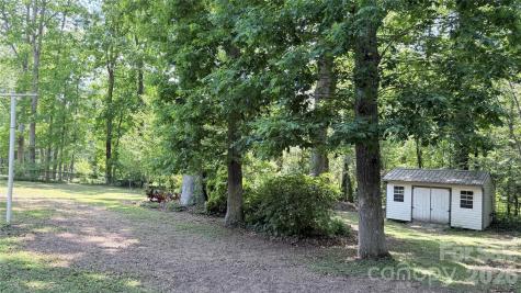 123 Castleton Lane Hendersonville NC 28791