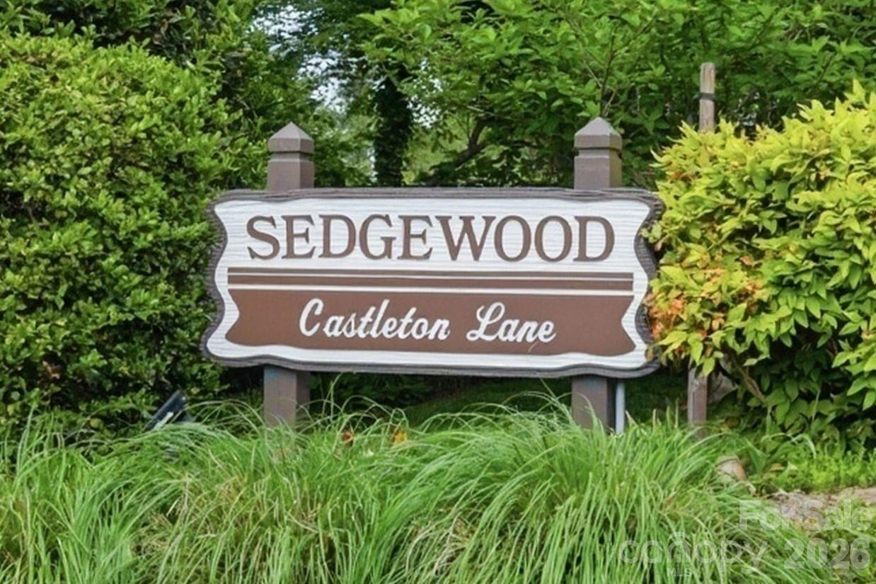 123 Castleton Lane Hendersonville NC 28791