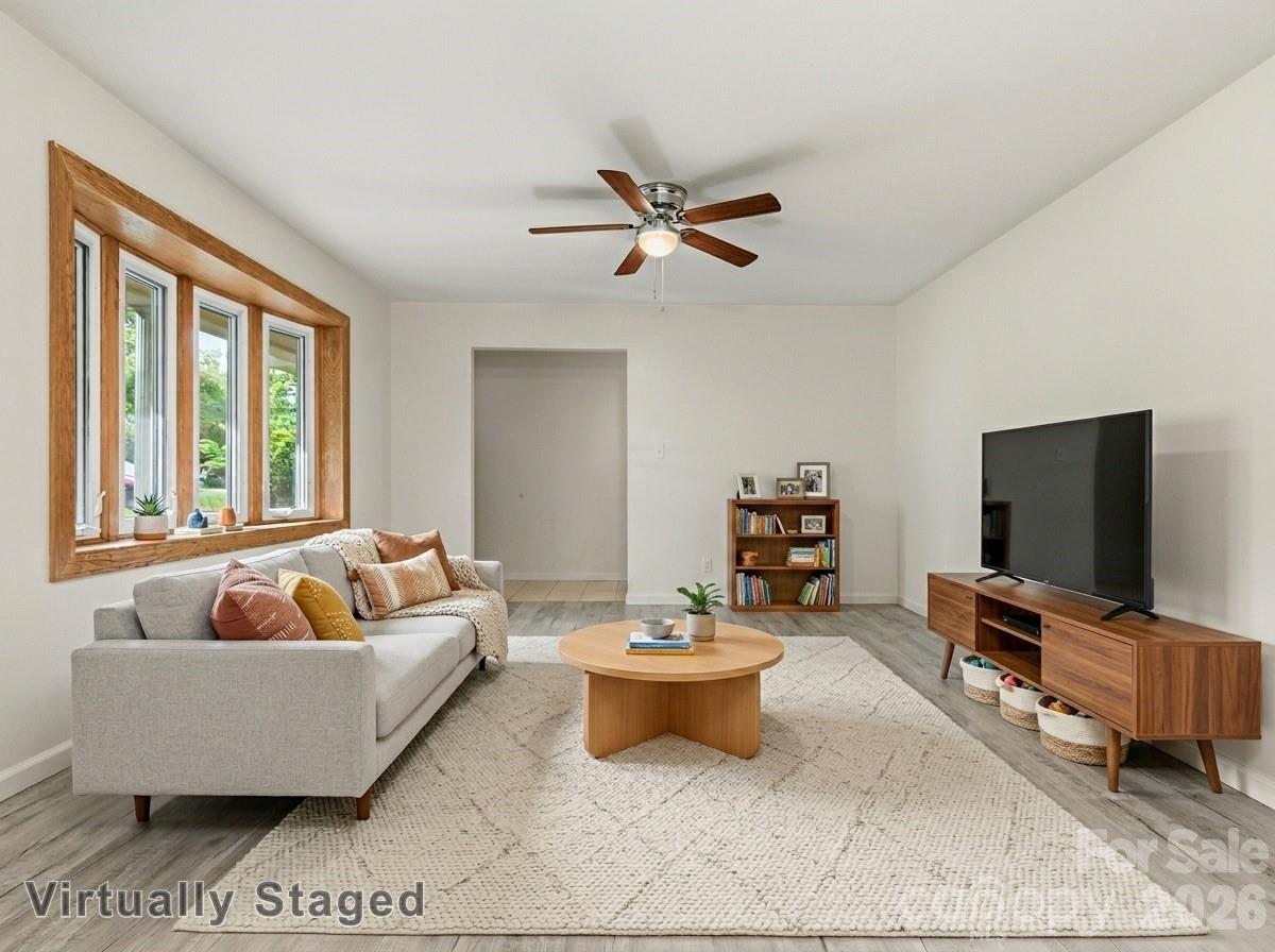 123 Castleton Lane Hendersonville NC 28791