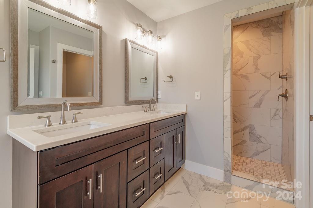 28 Linn Garden Lane Swannanoa NC 28778