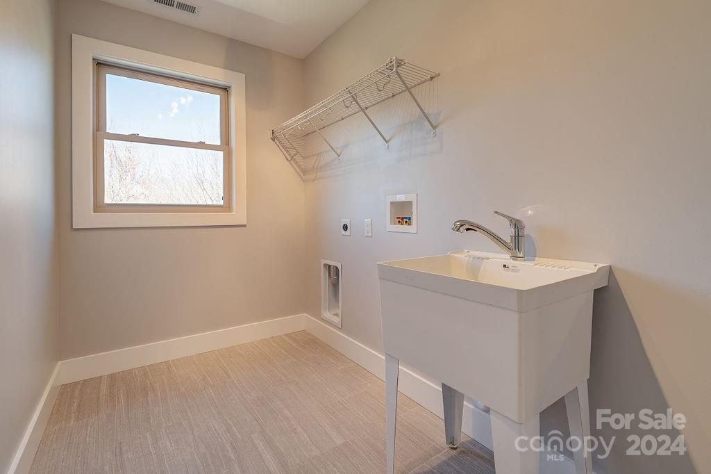 28 Linn Garden Lane Swannanoa NC 28778